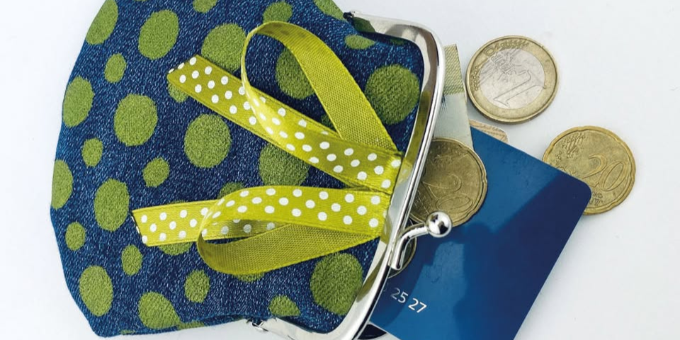 Tematska delavnica: drobižnica s kovinskim zapiralom Tematska delavnica: drobižnica s kovinskim zapiralom