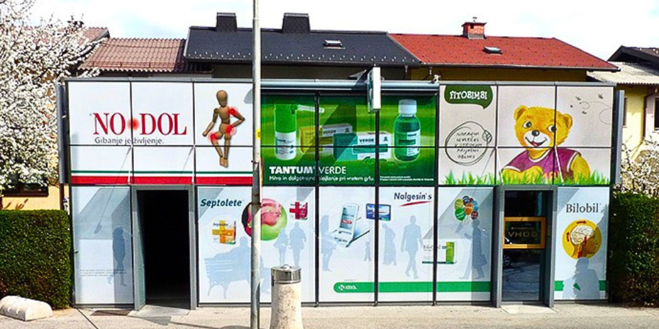 BREZPLAČNO svetovanje o težavah z lasmi lasiščem in kožo v lekarni LEKARNA ARNICA M.