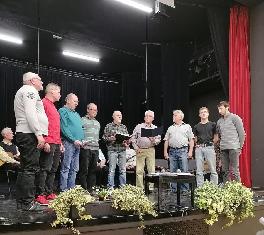 Pubeci s klejti Pubeci s klejti