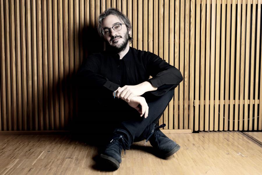 Alexander Gadjiev, klavir Alexander Gadjiev, klavir