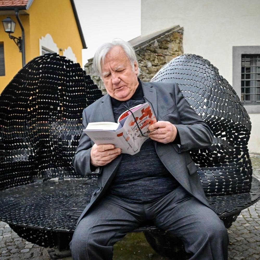 Literarna postaja: TONE PARTLJIČ Literarna postaja: TONE PARTLJIČ