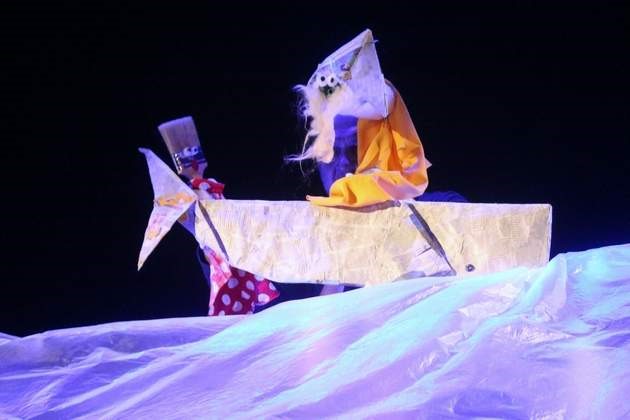 Deklica in kapitan