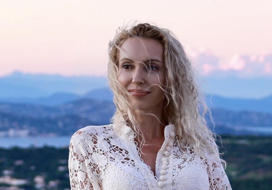 Večer v živo: Tina Prodnik Večer v živo: Tina Prodnik