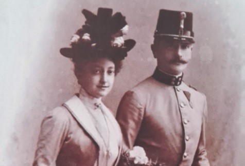 Adina grajska režija Adina grajska režija