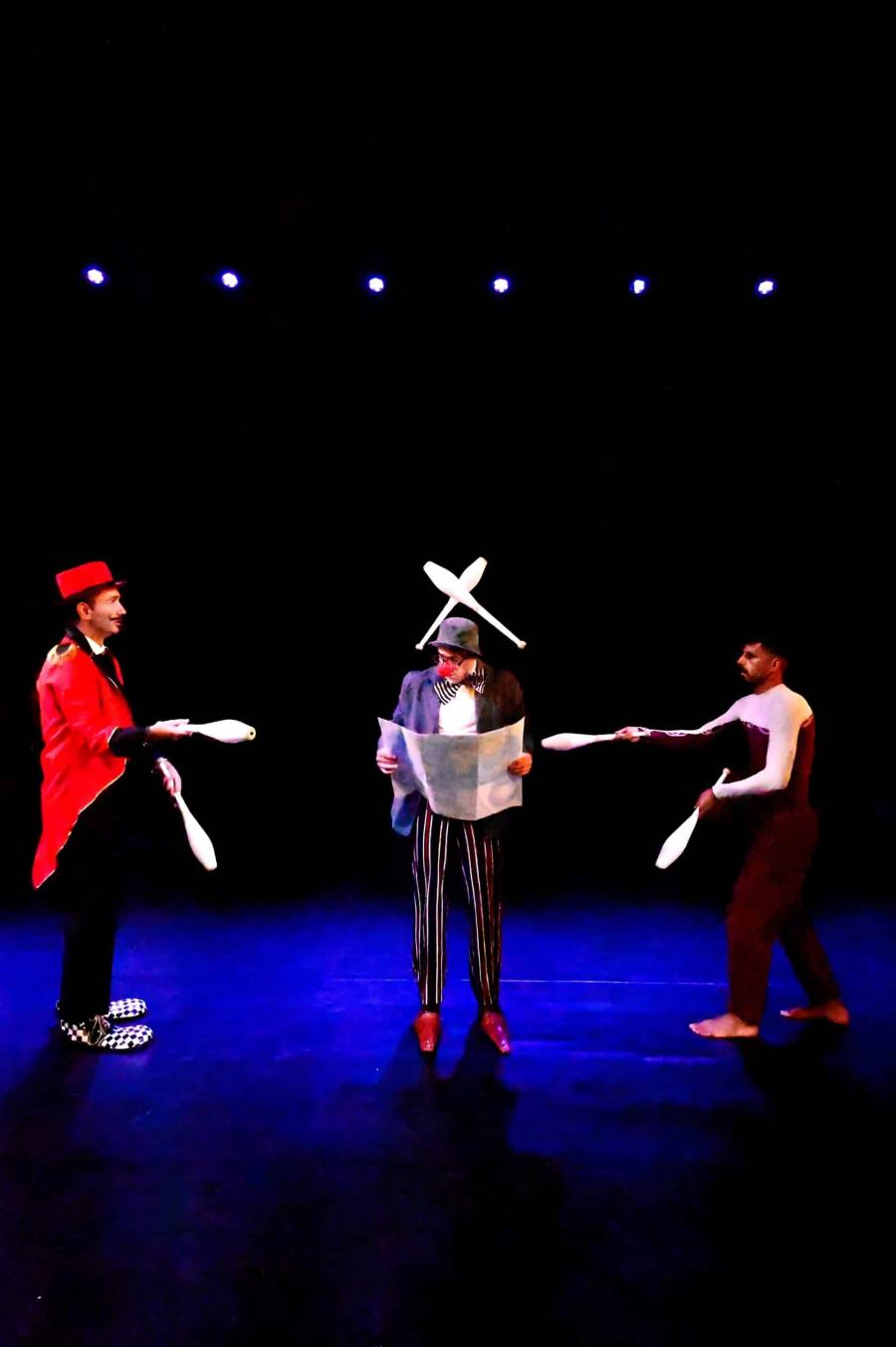 Cirkus za zaveso Cirkus za zaveso
