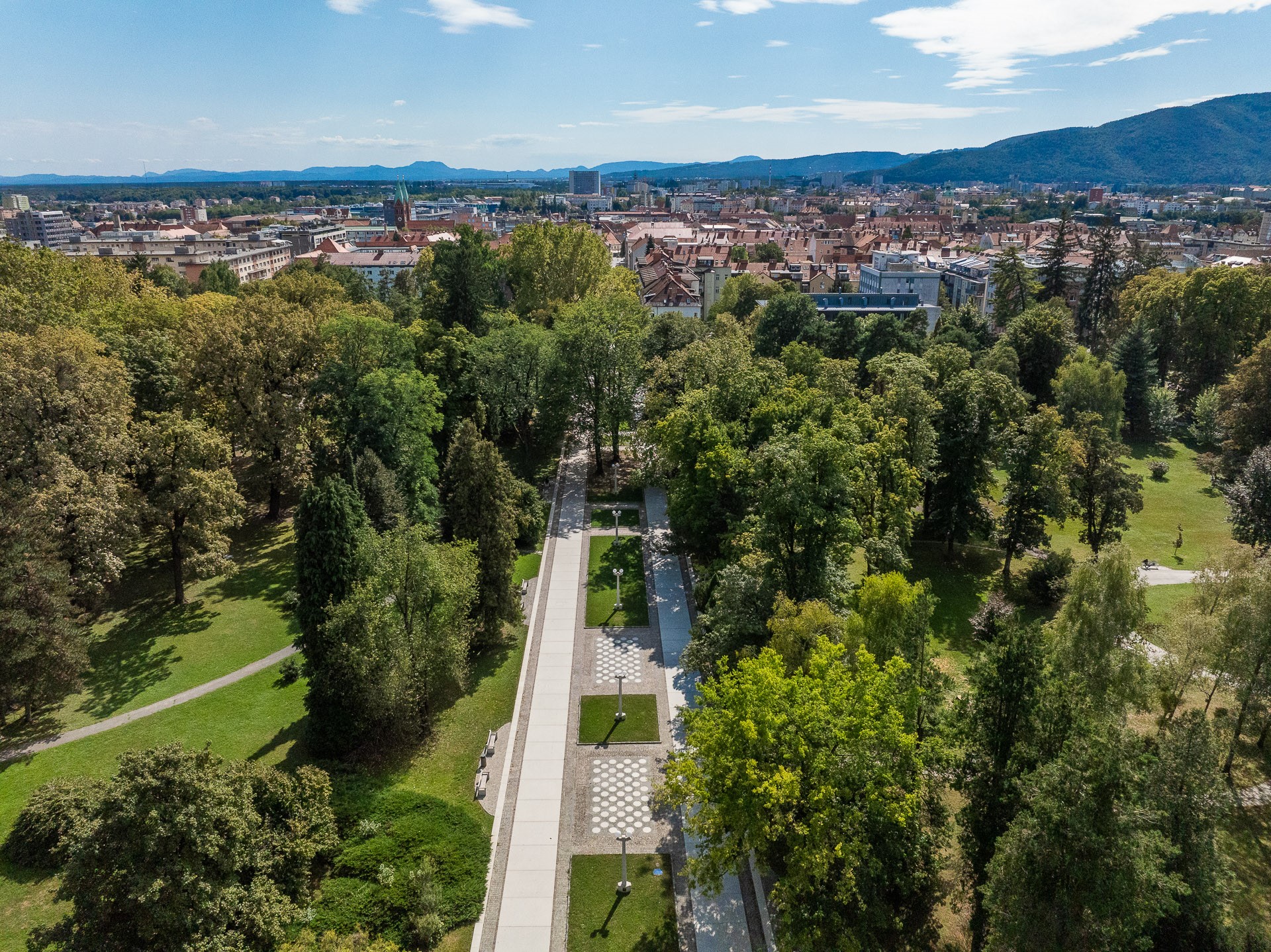 Breplačno vodenje: Po poteh mestnega parka in mestnih gozdov Maribora Breplačno vodenje: Po poteh mestnega parka in mestnih gozdov Maribora