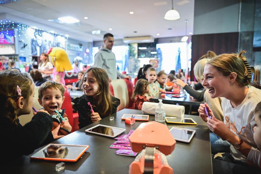 Vilinska Curaprox delavnica-ščetkalnica Vilinska Curaprox delavnica-ščetkalnica