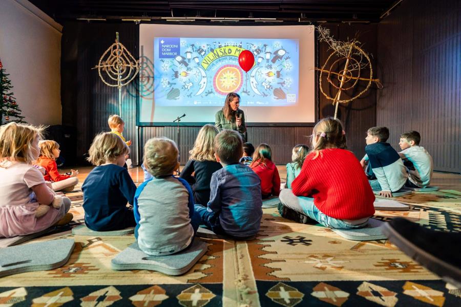 Vilinska pravljica: Prezebla sinička Vilinska pravljica: Prezebla sinička