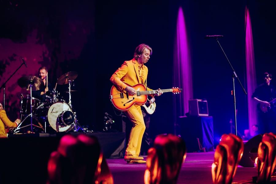 Magnifico in veliki disko šlager orkester Magnifico in veliki disko šlager orkester