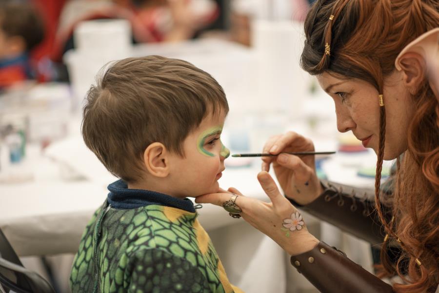Papirnate maske s Polono Poklukar Papirnate maske s Polono Poklukar