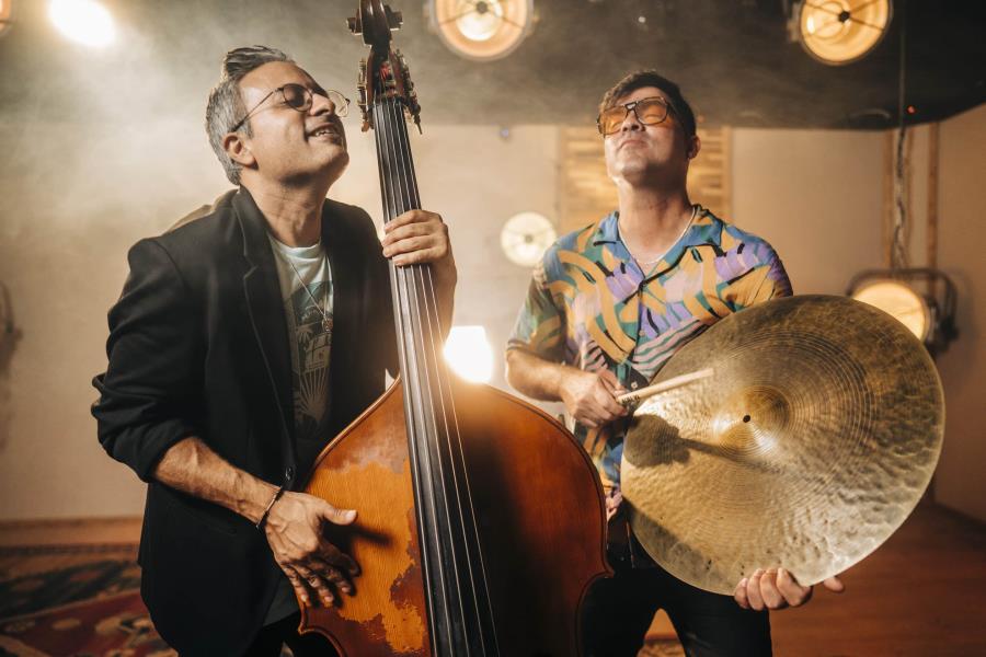 Adam Ben Ezra &amp; Michael Olivera: Heavy Drops