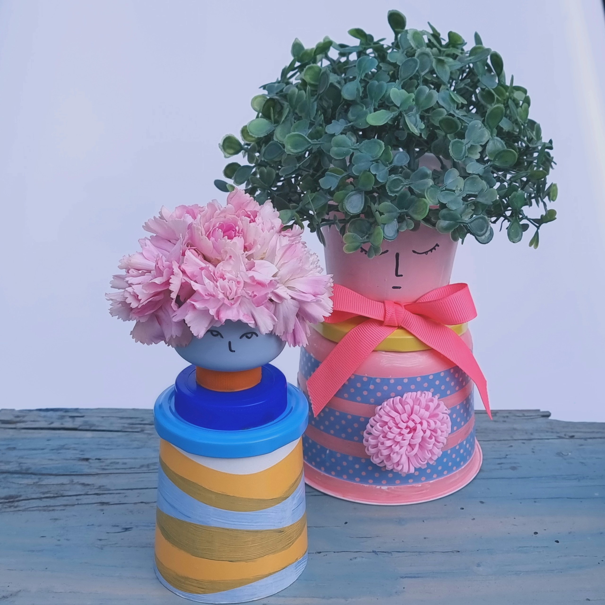 Cvetlični lončki iz plastenk s Polono Poklukar
