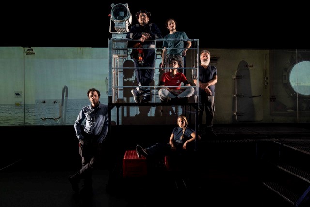 A place of safety. Potovanje v osrednje Sredozemlje (IT)