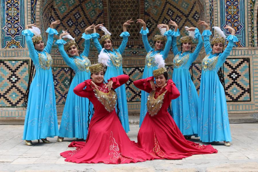 Folkart v mestu – Bocvana, Bolivija, Poljska, Portoriko, Severna Makedonija, Uzbekistan