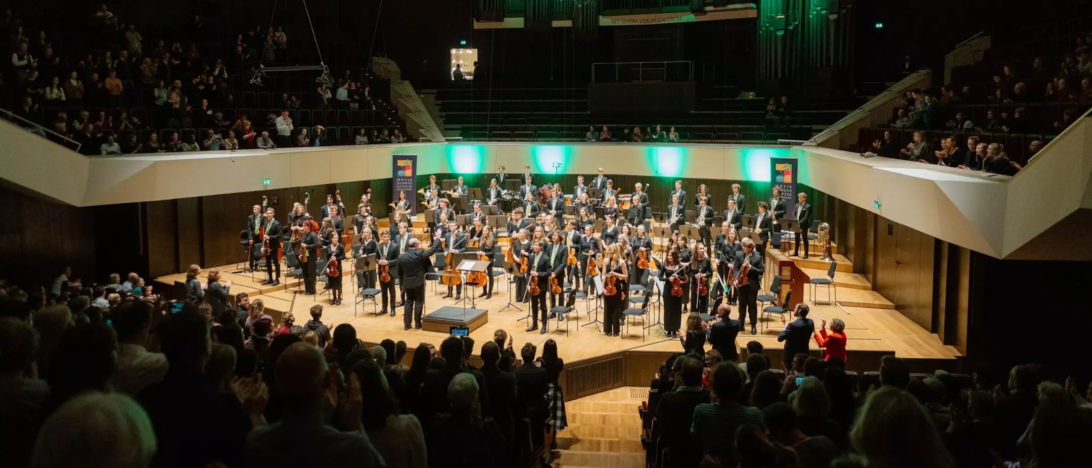 Poletje v Minoritih: LEIPZIG YOUTH SYMPHONY ORCHESTRA Poletje v Minoritih: LEIPZIG YOUTH SYMPHONY ORCHESTRA