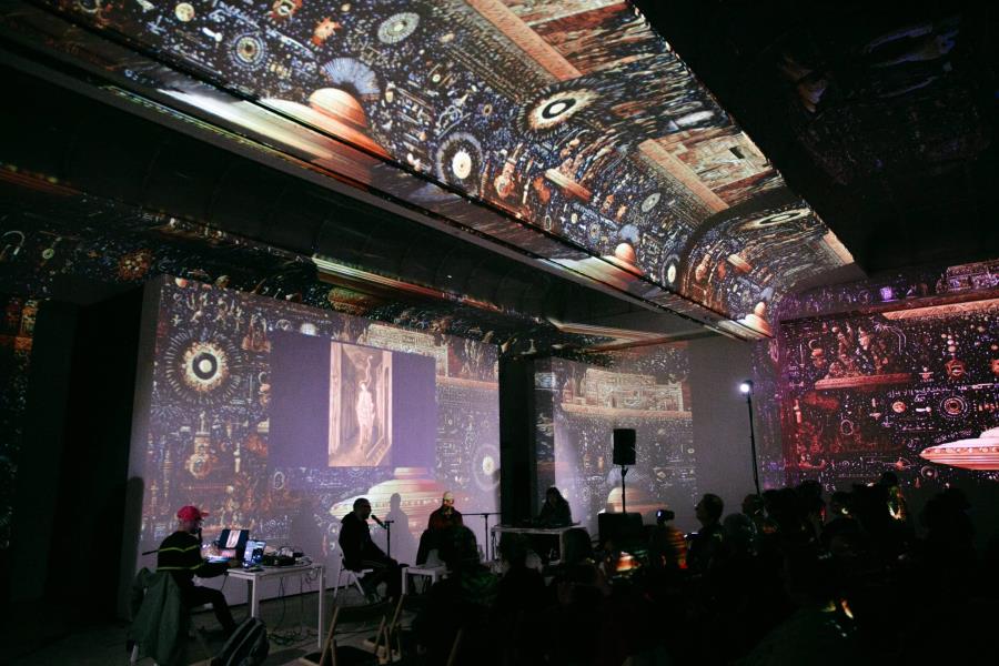 UFO Art Night v Vetrinjcu